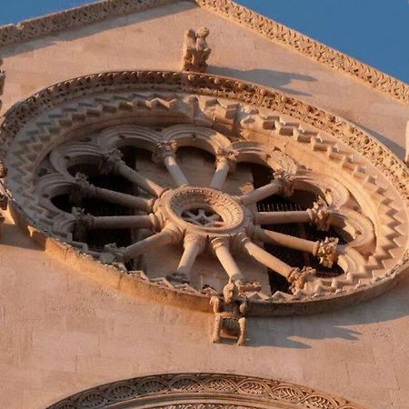 Palazzo Morola XIV Century Apartment Giovinazzo Ngoại thất bức ảnh