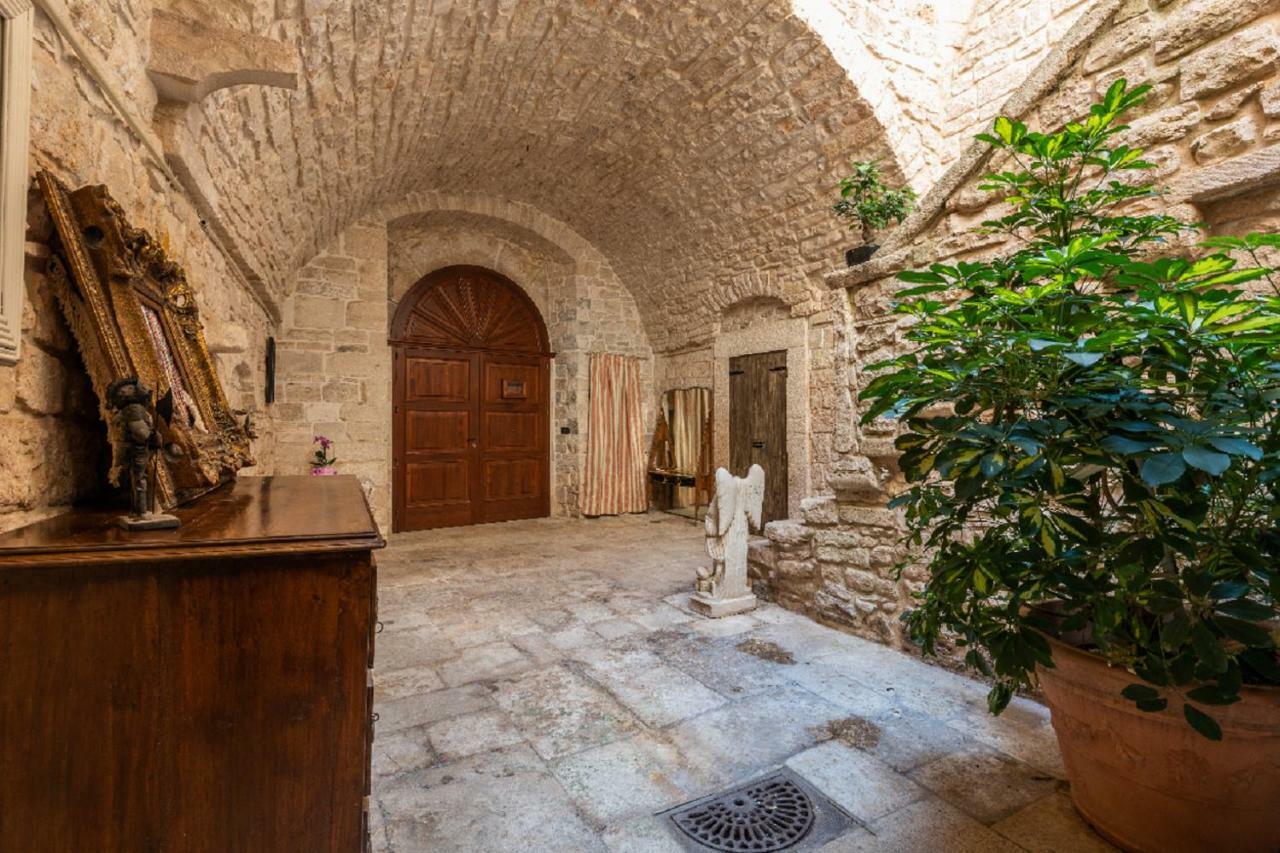 Palazzo Morola XIV Century Apartment Giovinazzo Ngoại thất bức ảnh